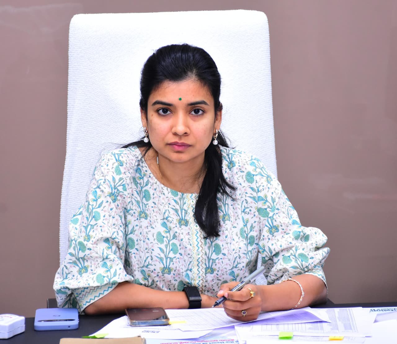 ఇందిరమ్మ ఇండ్ల నిర్మాణాల పురోగతిపై ప్రత్యేక దృష్టి సారించాలి  జిల్లా కలెక్టర్ గరిమ అగ్రవాల్